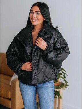 Women's Black Quilted Oversized Puffer Jacket